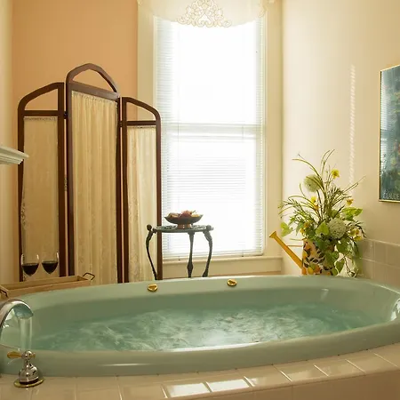 Bed and Breakfast Astor House à Green Bay Extérieur photo