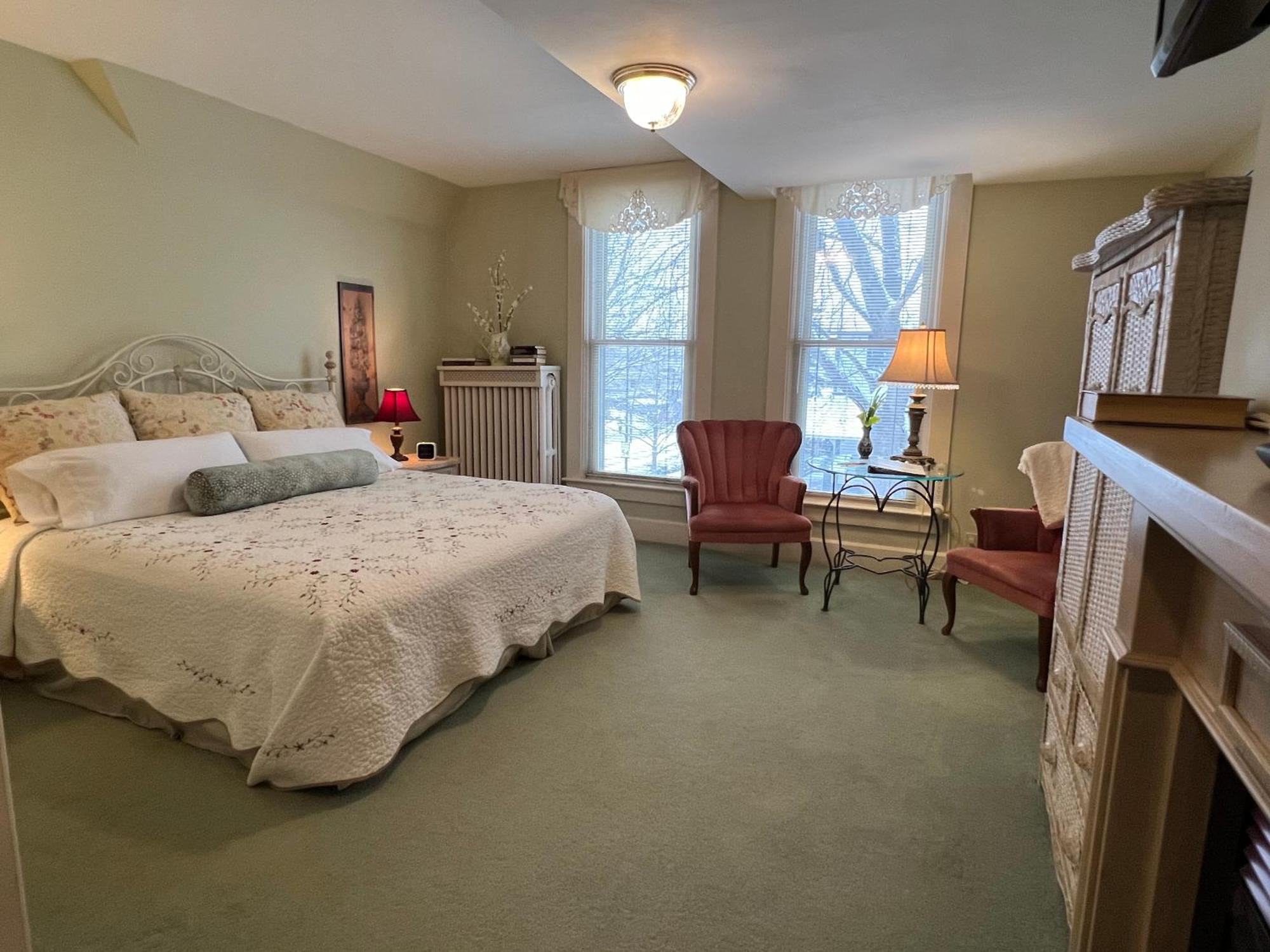 Astor House 3*
